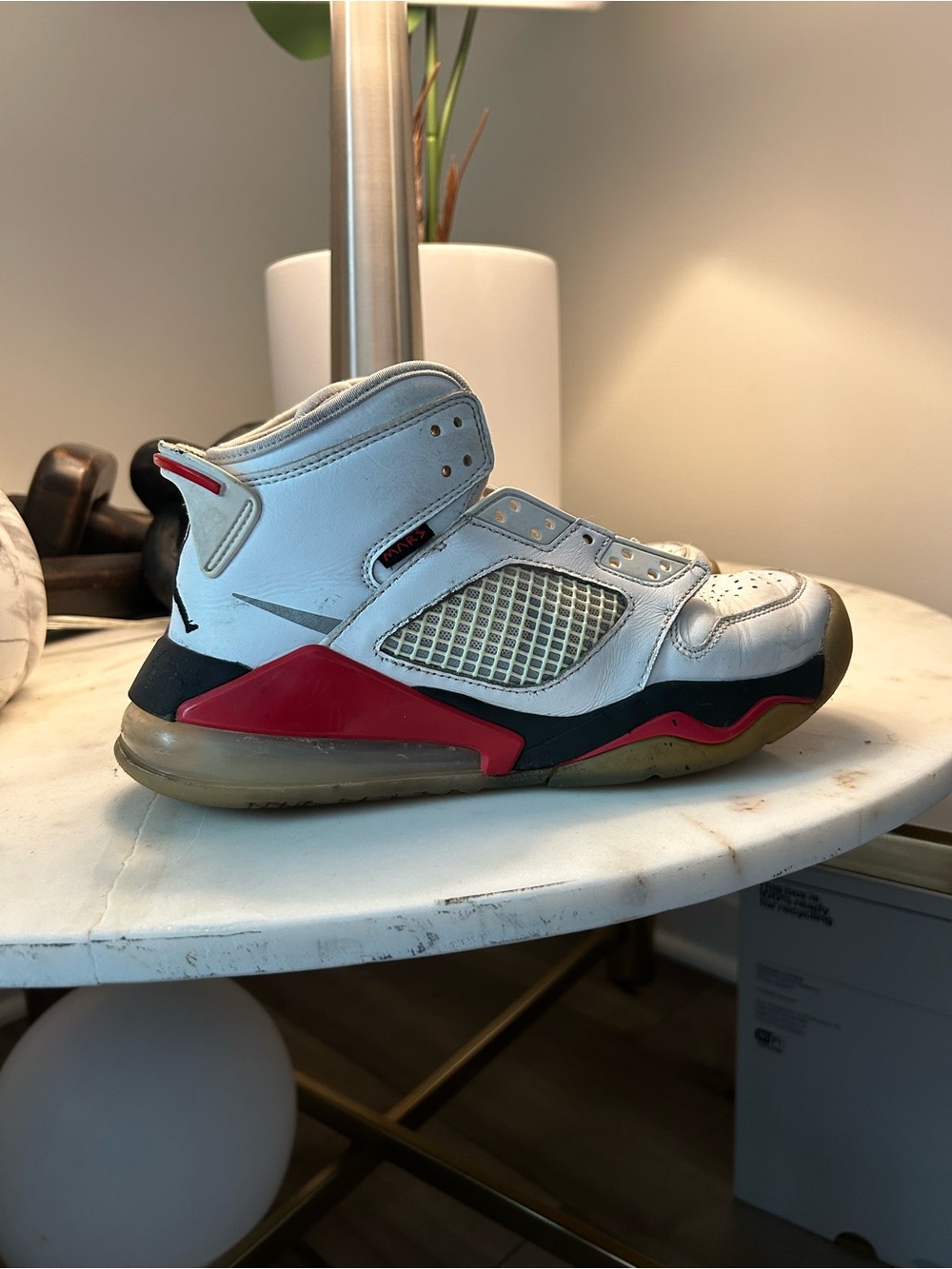 2019
Air Jordan Mars 270 'Fire Red' SZ .6.5Y